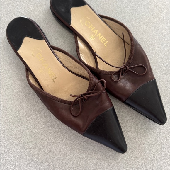 CHANEL Shoes - CHANEL Women's Two-Tone Brown and Black Ballerina Slides
